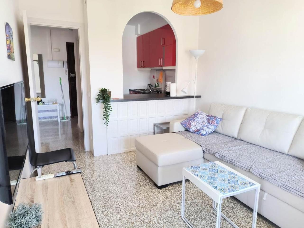 Luminoso Apartamento Playa Torrecilla. Con Piscina Nerja Luaran gambar